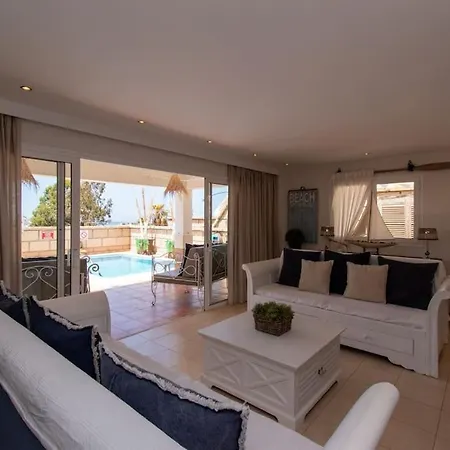 Sunshine Wonderful 3 Bedroom فيلة أذيخي